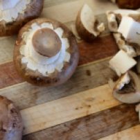 Choose mushrooms that have not separated from the stem.